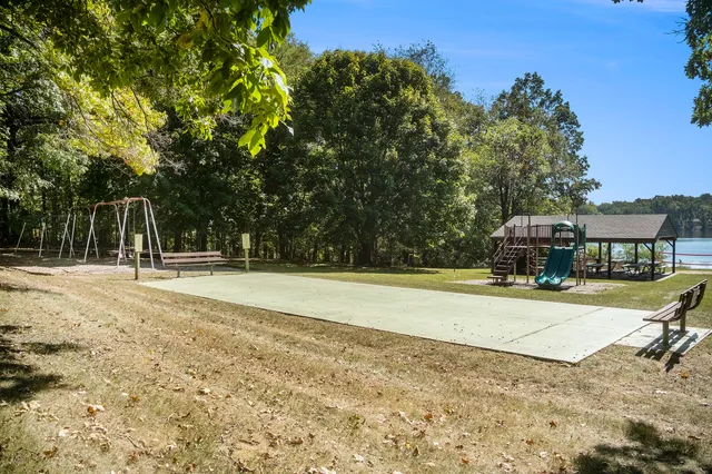 $164,900 | 275 Westshore Drive, Jerome, MI 49249