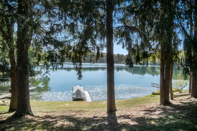 $164,900 | 275 Westshore Drive, Jerome, MI 49249