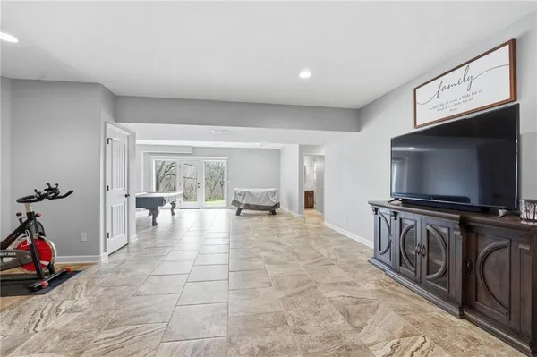 $735,000 | 14855 Northwest 61st Street, Parkville, MO 64152