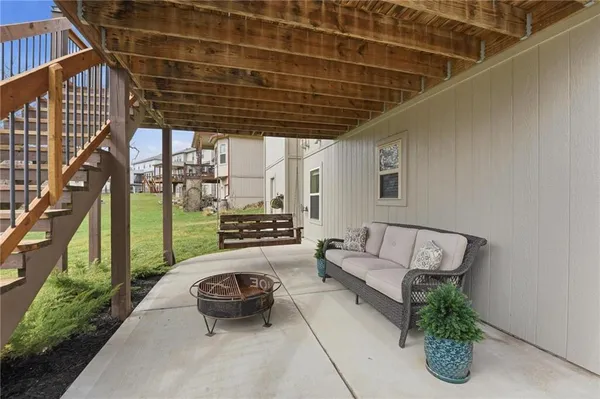 $735,000 | 14855 Northwest 61st Street, Parkville, MO 64152