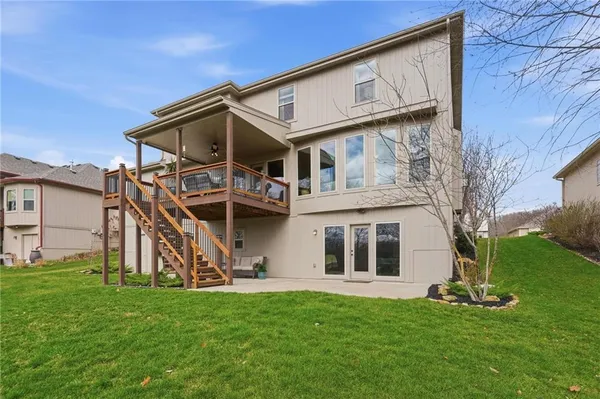$735,000 | 14855 Northwest 61st Street, Parkville, MO 64152