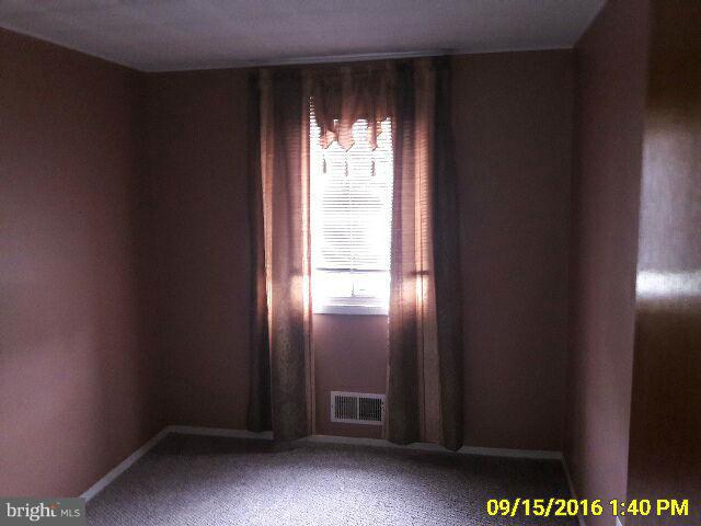938 Foxridge Lane Baltimore, MD 21221 - Photo 13 of 15 Interior (General)