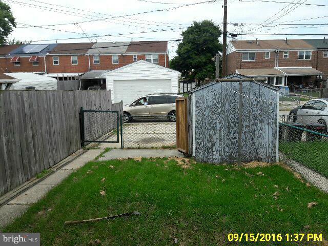 938 Foxridge Lane Baltimore, MD 21221 - Photo 6 of 15 Exterior (Rear)