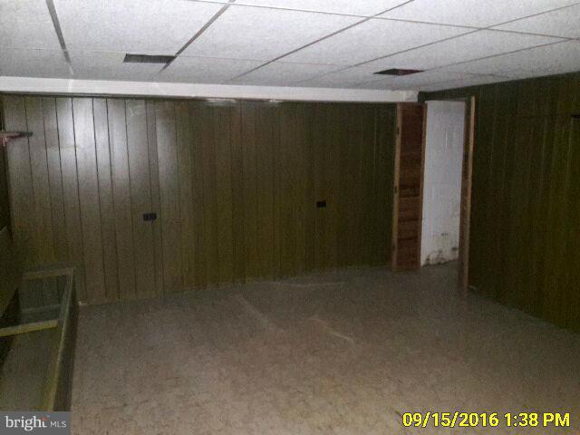 938 Foxridge Lane Baltimore, MD 21221 - Photo 8 of 15 Interior (General)