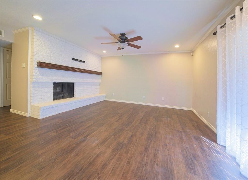 1421 Cross Bend Road Plano, TX 75023 - Photo 4 of 12