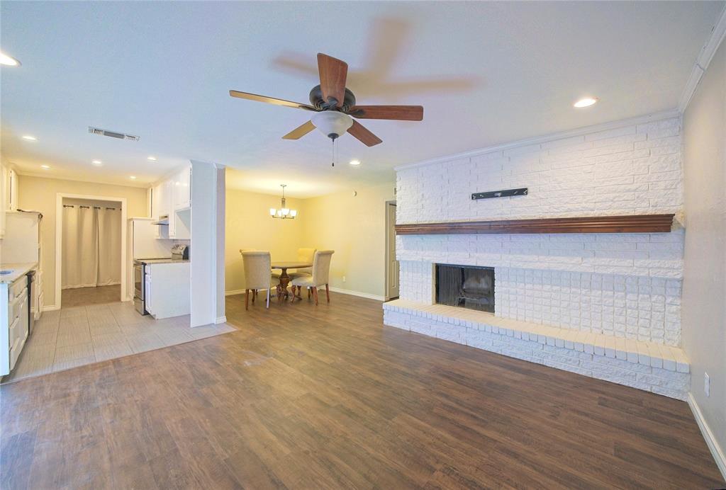 1421 Cross Bend Road Plano, TX 75023 - Photo 5 of 12