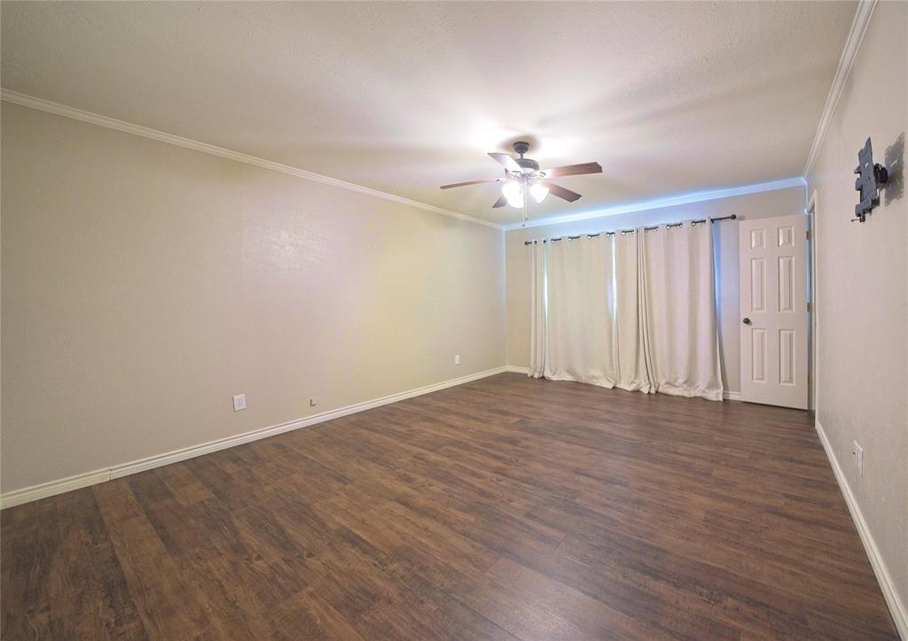 1421 Cross Bend Road Plano, TX 75023 - Photo 10 of 12