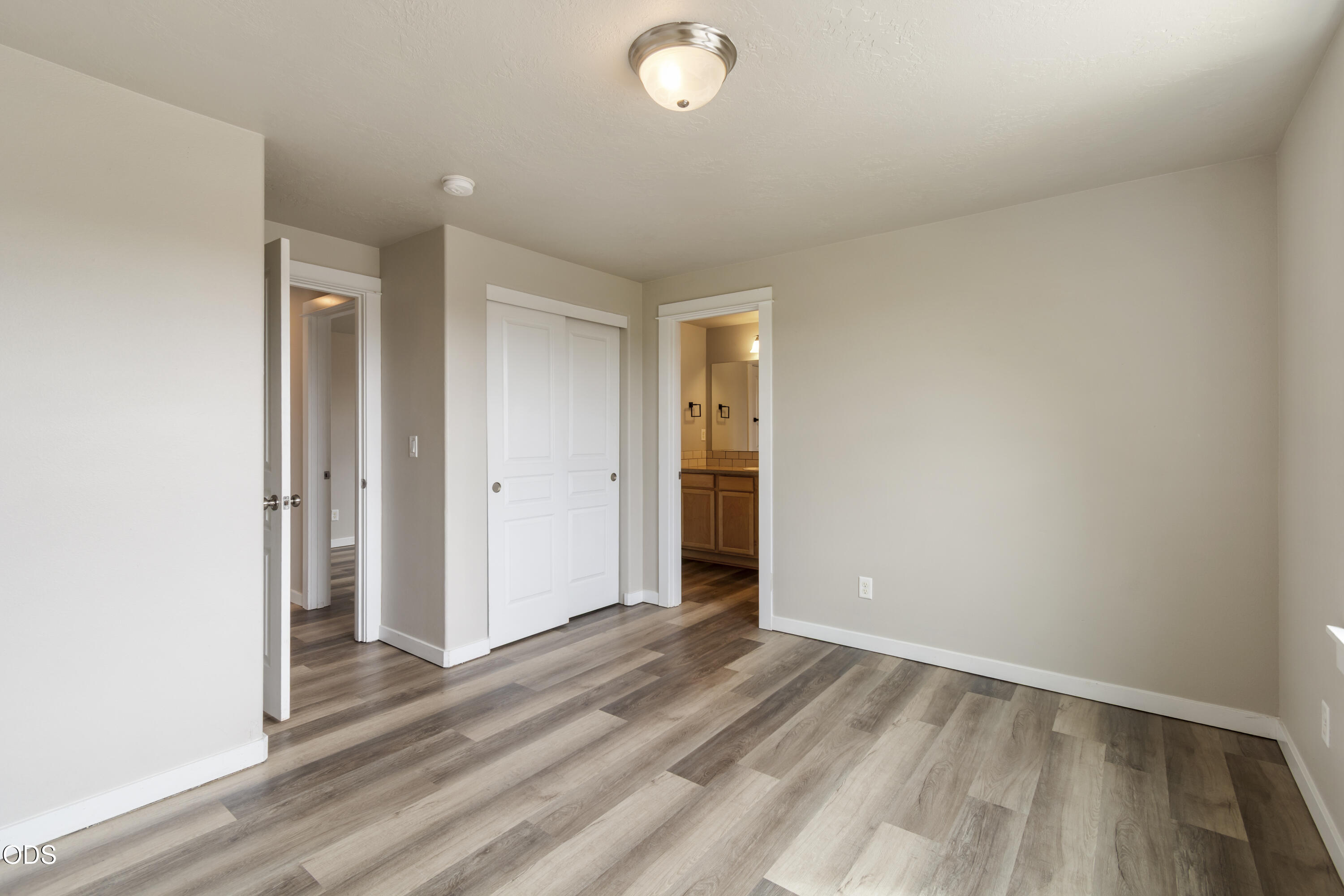 21332 Oconnor Way Bend, OR 97701 - Photo 21 of 33 wooden floor in an empty room