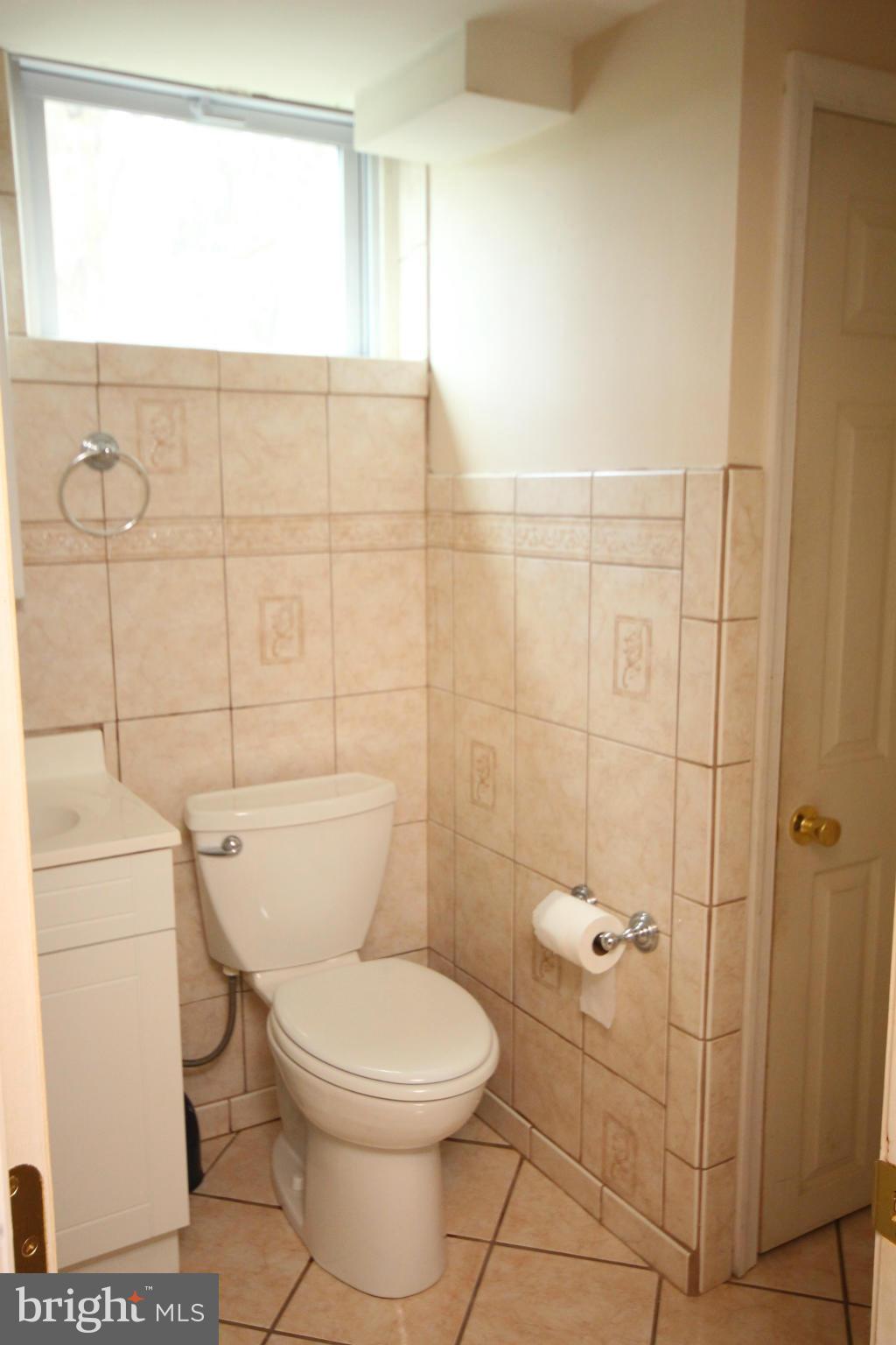 76 George Street Taneytown, MD 21787 - Photo 19 of 22 Bath