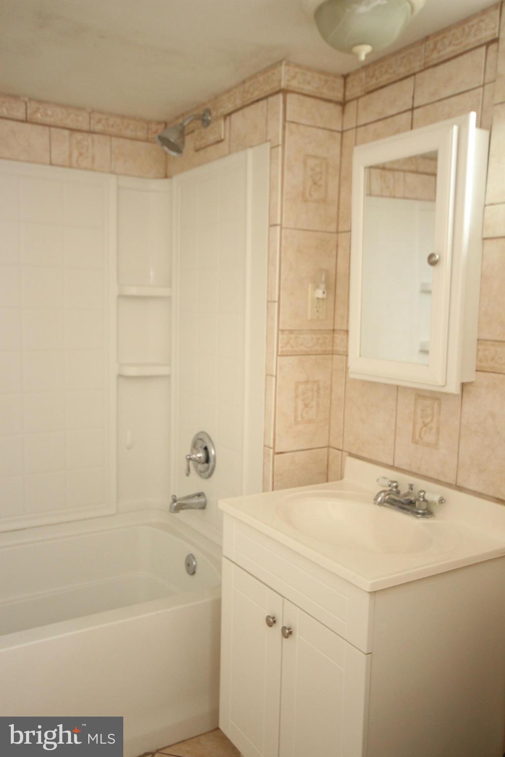 76 George Street Taneytown, MD 21787 - Photo 20 of 22 Bath