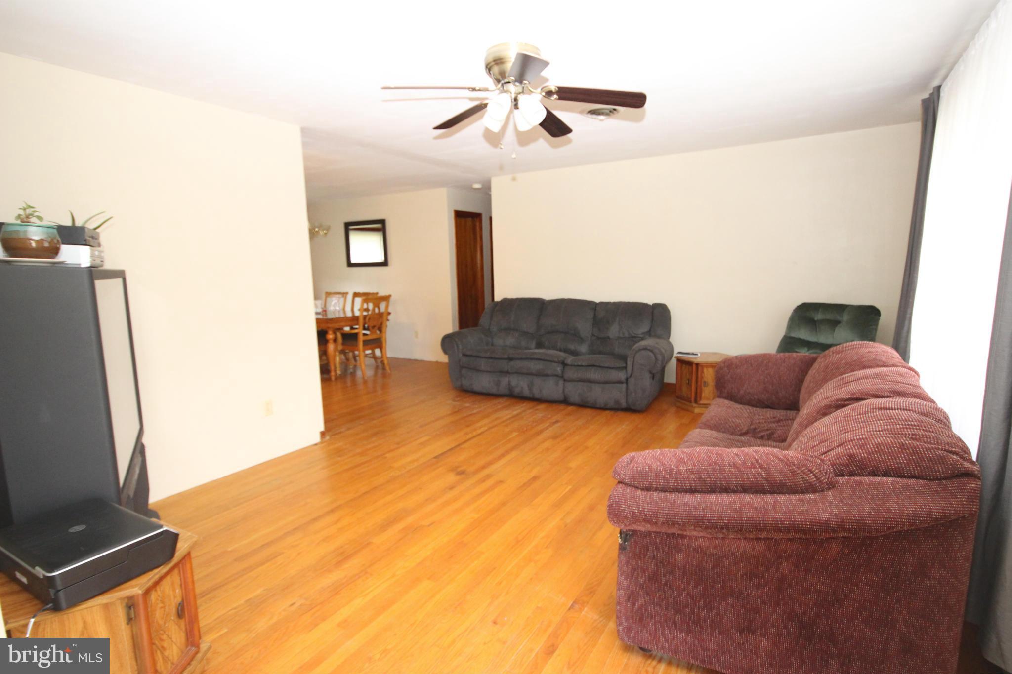 76 George Street Taneytown, MD 21787 - Photo 3 of 22 Living Room