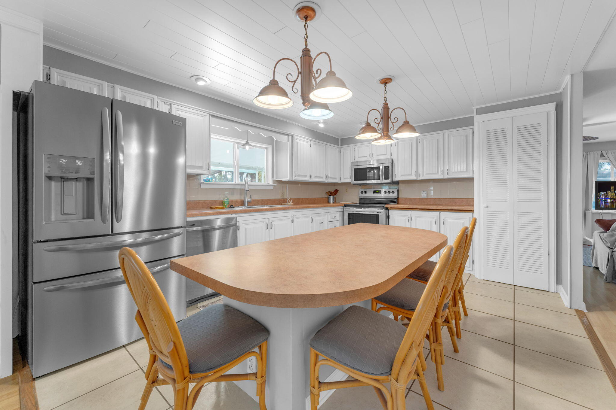 922 South Silver Circle Key Largo, FL 33037 - Photo 14 of 48 13-web-or-mls-922Silver-13
