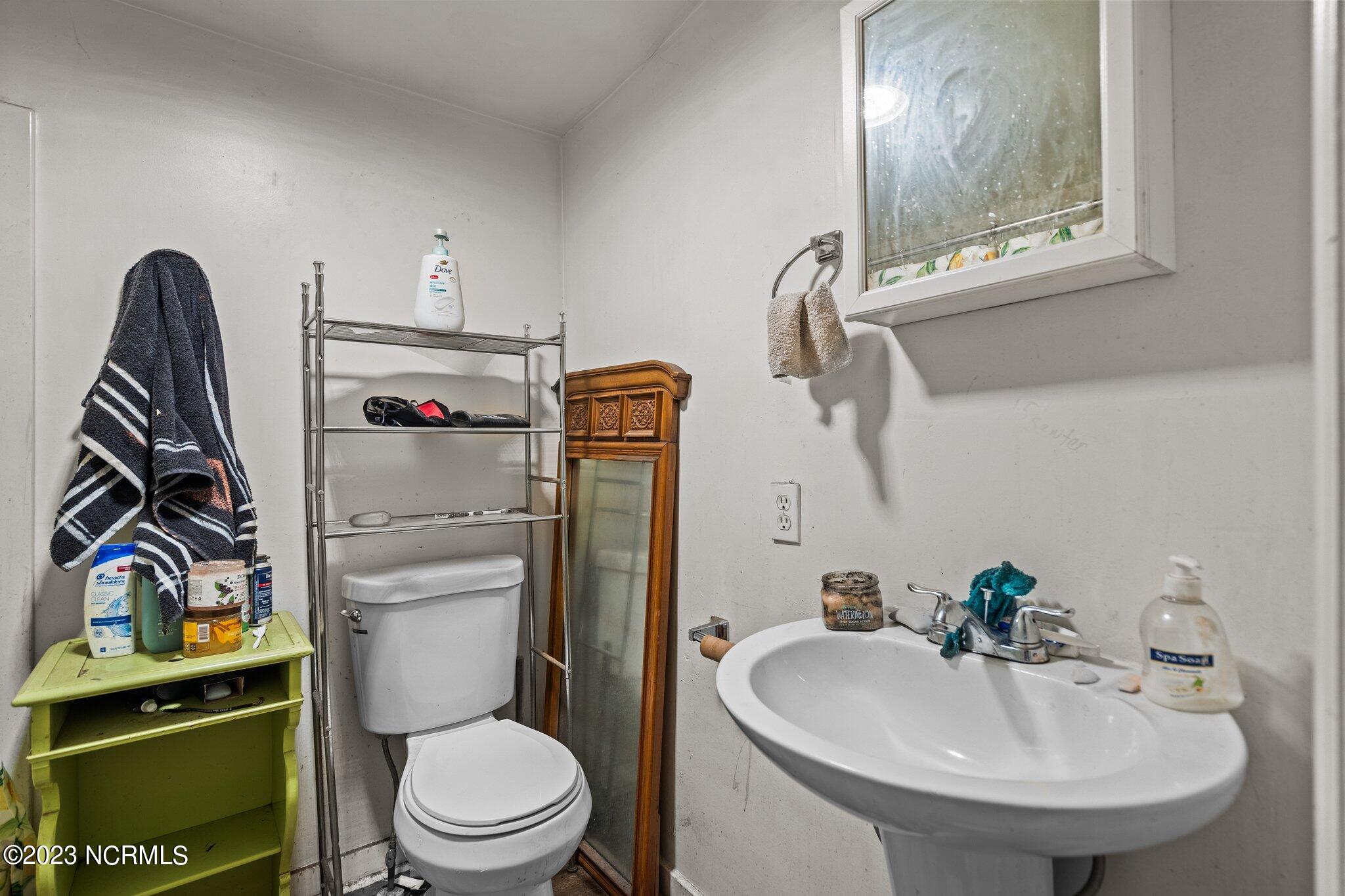 809 Russell Alley Wilmington, NC 28401 - Photo 14 of 15 18-web-or-mls-DSC00016