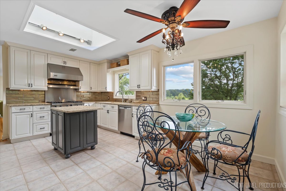 31 3n697 Rte Street St. Charles, IL 60174 - Photo 12 of 49