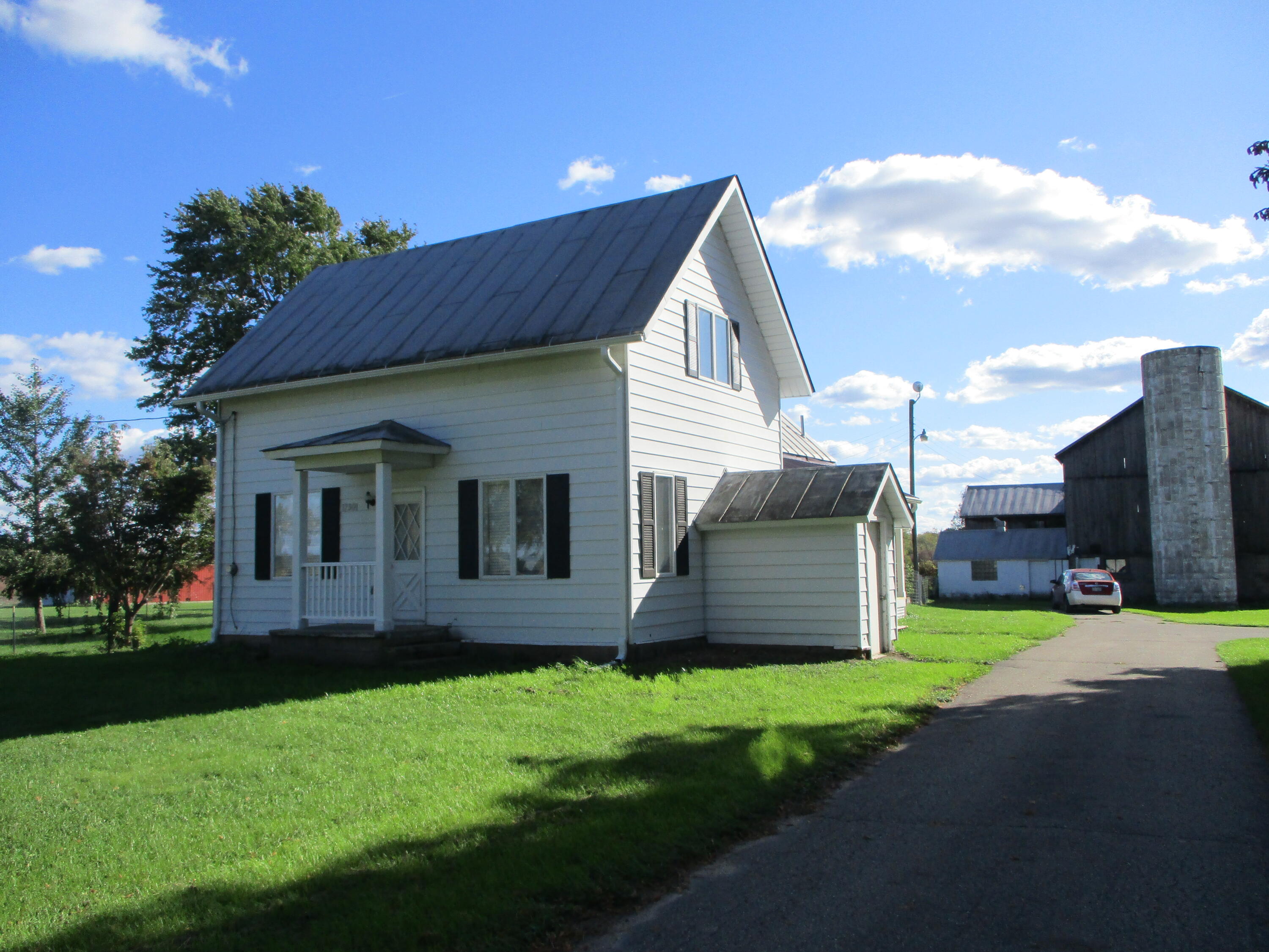 17501 Cannonsville Road Pierson, MI 49339 - Photo 23 of 41 IMG_4012