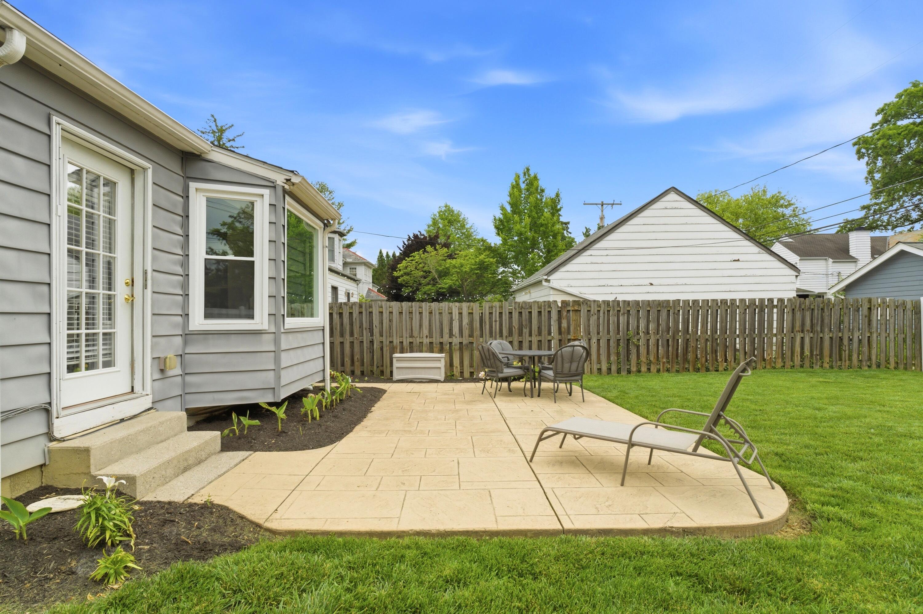 2565 Bexley Park Road Bexley, OH 43209 - Photo 50 of 55 Rear Patio