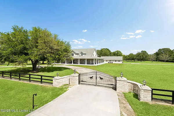 $1,620,000 | 242 Carey Byrd Road, Carriere, MS 39426