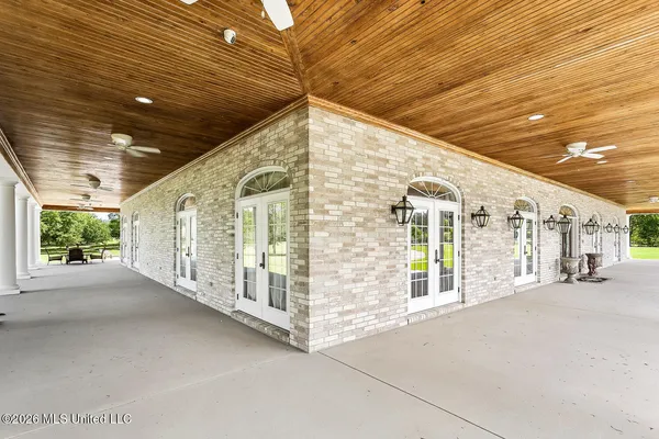 $1,620,000 | 242 Carey Byrd Road, Carriere, MS 39426