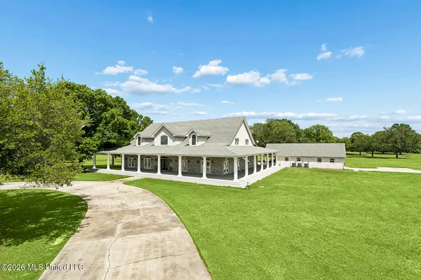 $1,620,000 | 242 Carey Byrd Road, Carriere, MS 39426