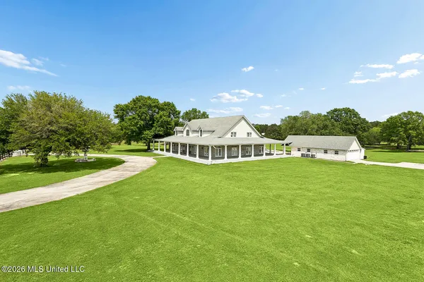 $1,620,000 | 242 Carey Byrd Road, Carriere, MS 39426
