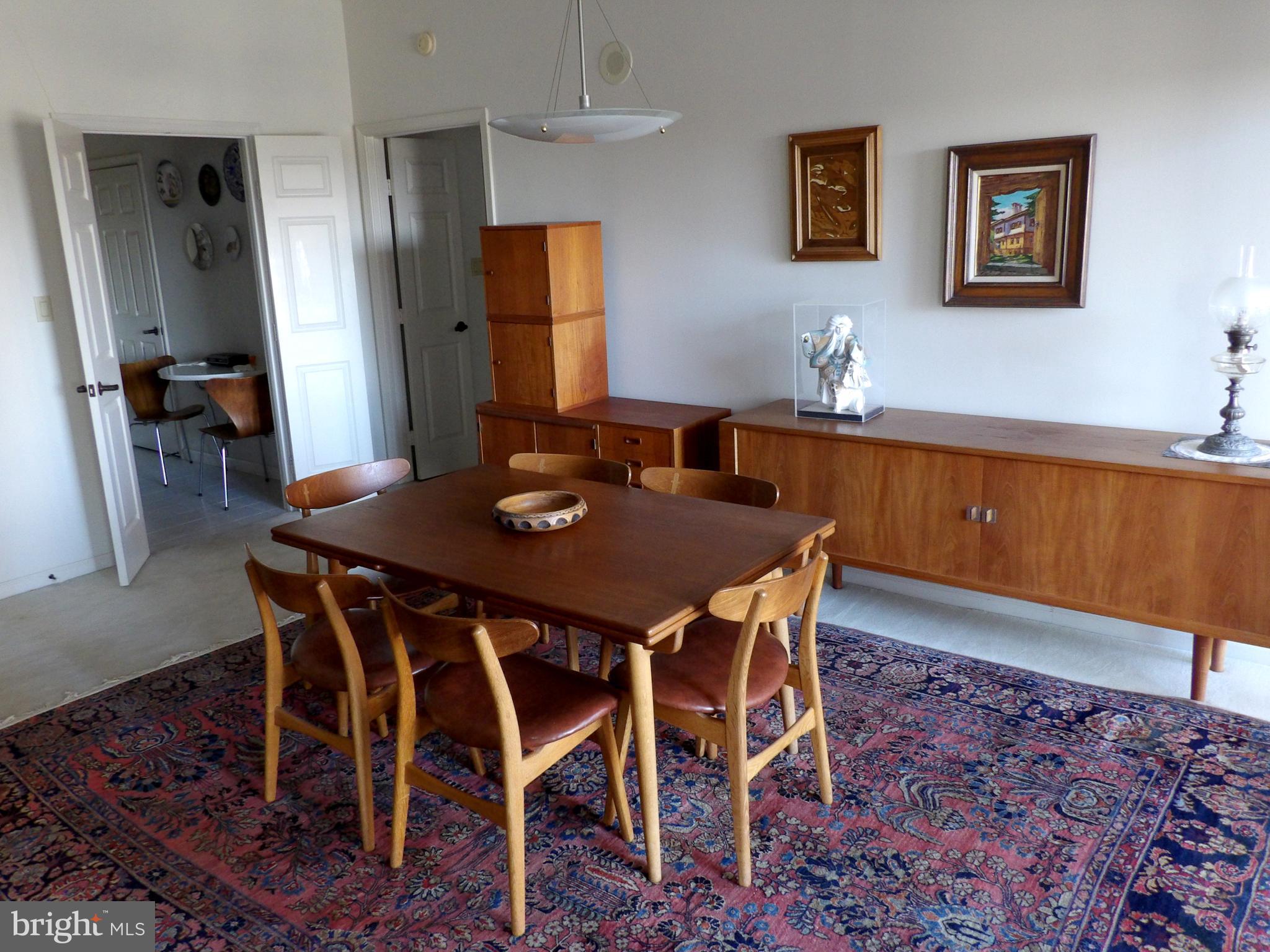 3801 Canterbury Road, Unit 704 Baltimore, MD 21218 - Photo 8 of 37 Dining Room