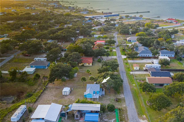 $200,000 | 134 Live Oak Street, Rockport, TX 78382