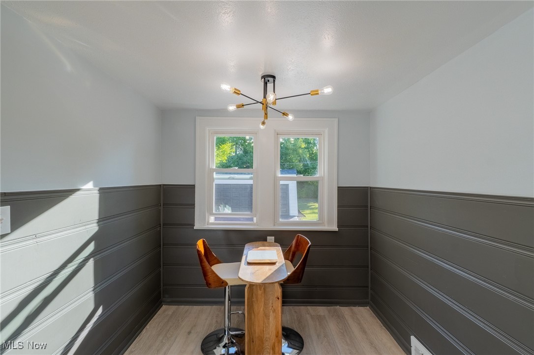 2227 Cranston Road Cleveland, OH 44118 - Photo 13 of 33