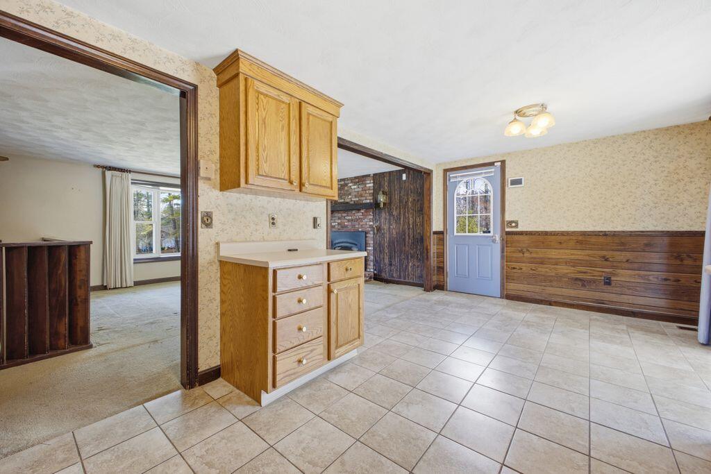 955 Bridgton Road Westbrook, ME 04092 - Photo 11 of 53 Dining Area
