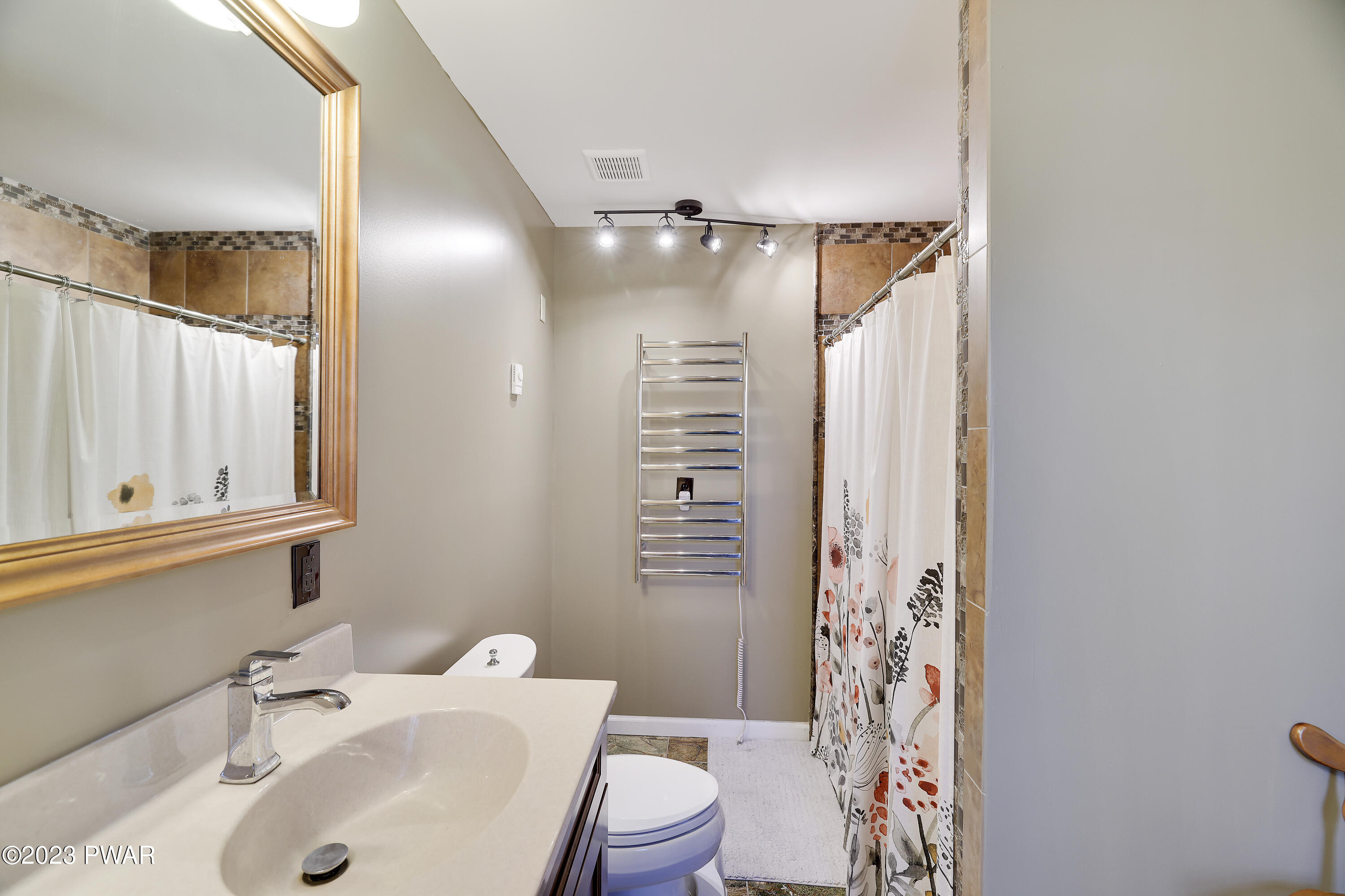 133 Meadowbrook Road Tafton, PA 18464 - Photo 21 of 68 Primary Bath