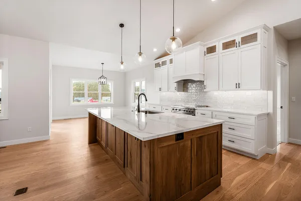 $779,900 | 1413 Herb Lane, Holmen, WI 54636