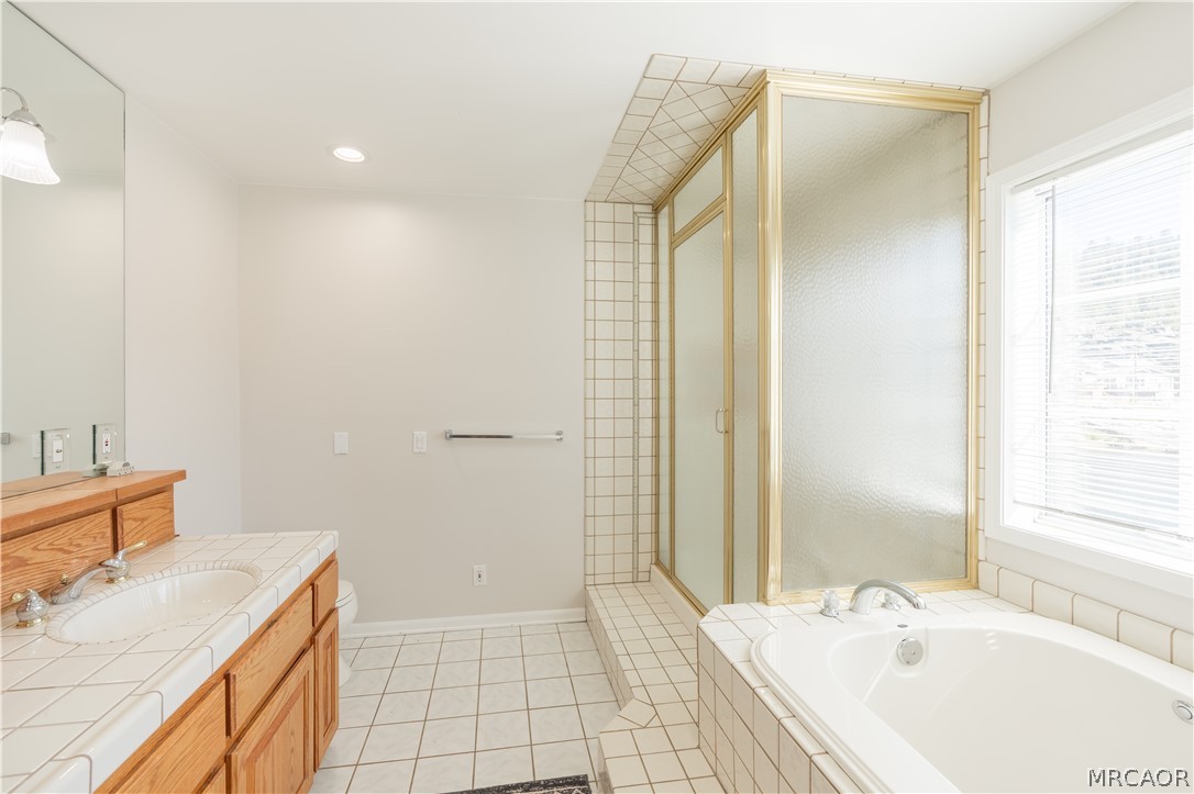 735 Tayles Point Road Big Bear Lake, CA 92315 - Photo 22 of 47 Primary Bath