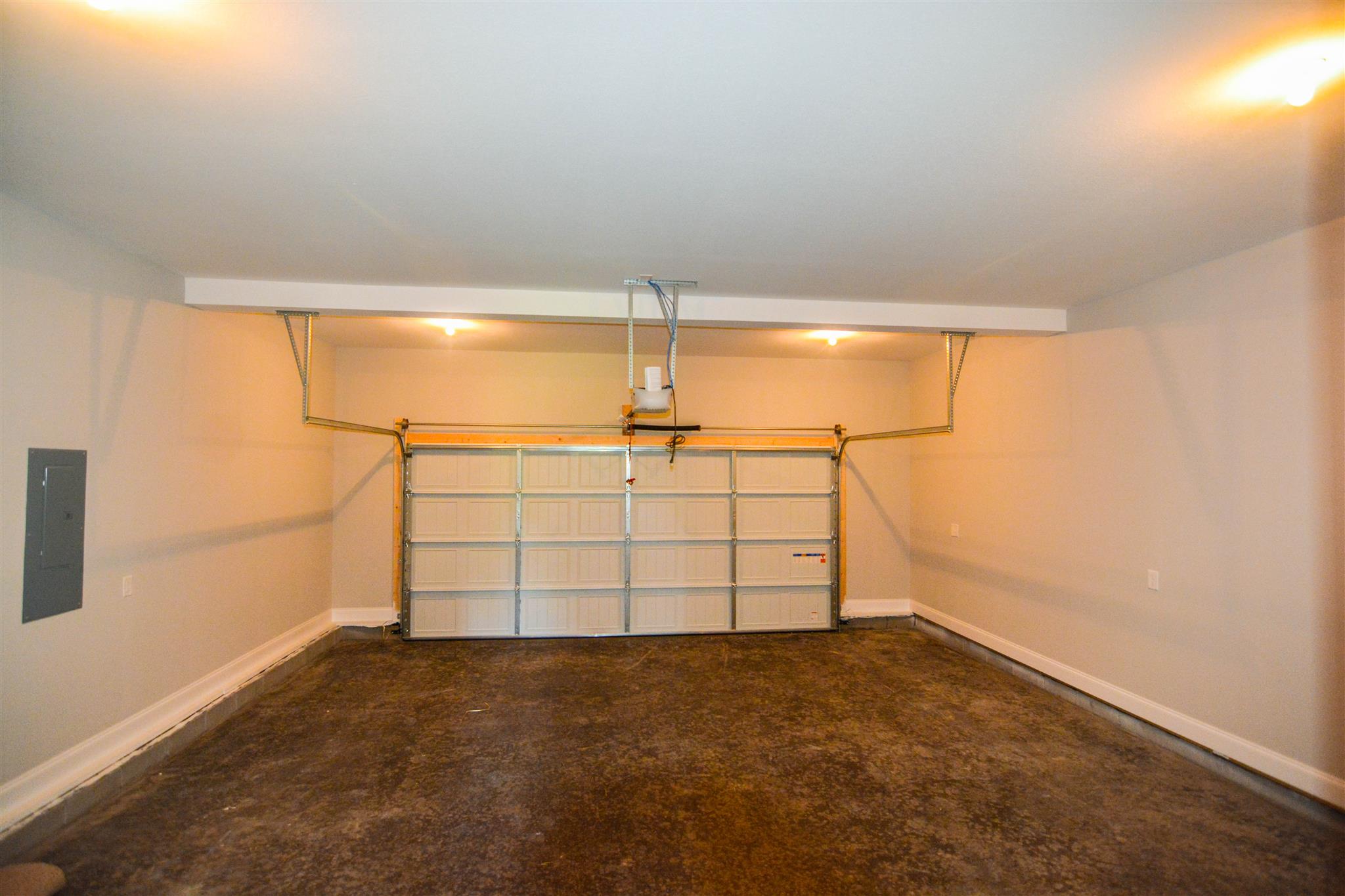 780 Grays Chapel Road Southside, TN 37171 - Photo 30 of 30 a view of a garage