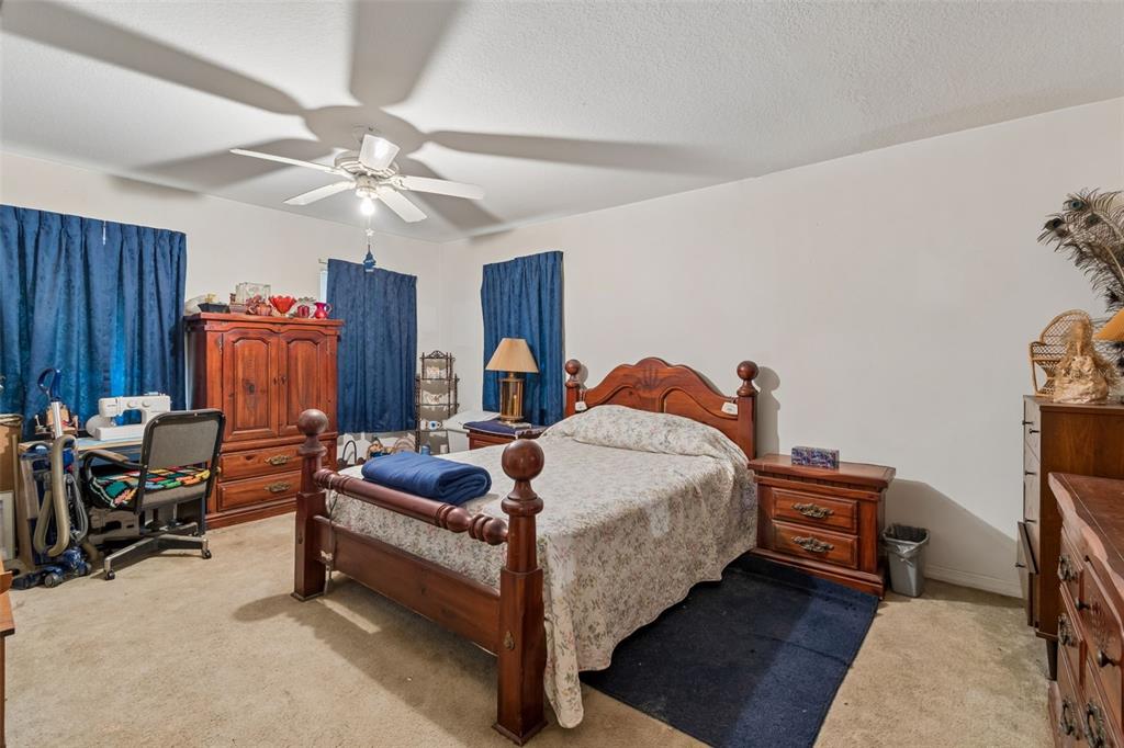 212 Crystal Lake Road Lutz, FL 33548 - Photo 7 of 25