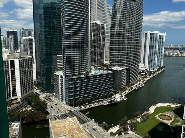 $4,500 | 500 Brickell Avenue, Unit 3307, Miami, FL 33131