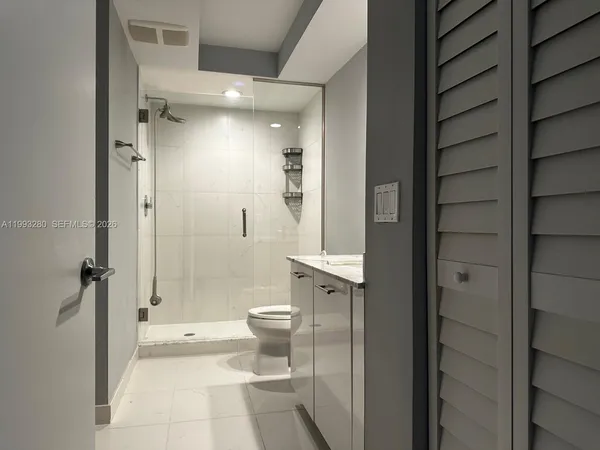 $4,500 | 500 Brickell Avenue, Unit 3307, Miami, FL 33131