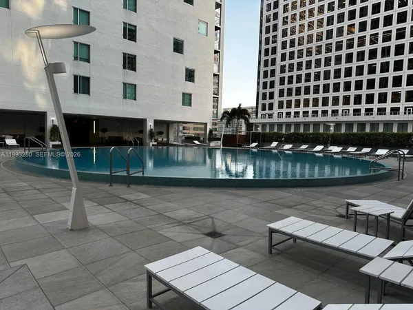 $4,500 | 500 Brickell Avenue, Unit 3307, Miami, FL 33131