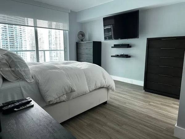 $4,500 | 500 Brickell Avenue, Unit 3307, Miami, FL 33131