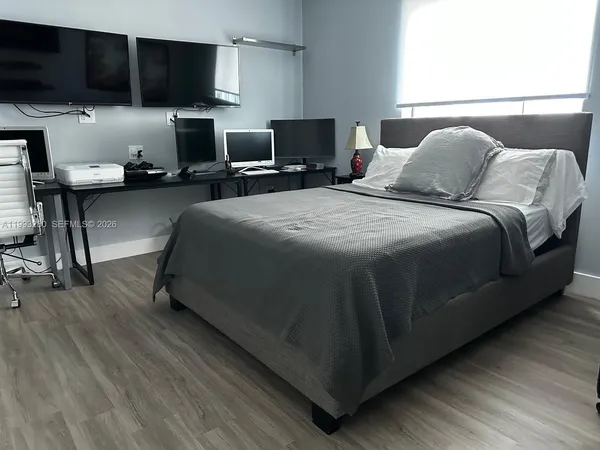 $4,500 | 500 Brickell Avenue, Unit 3307, Miami, FL 33131