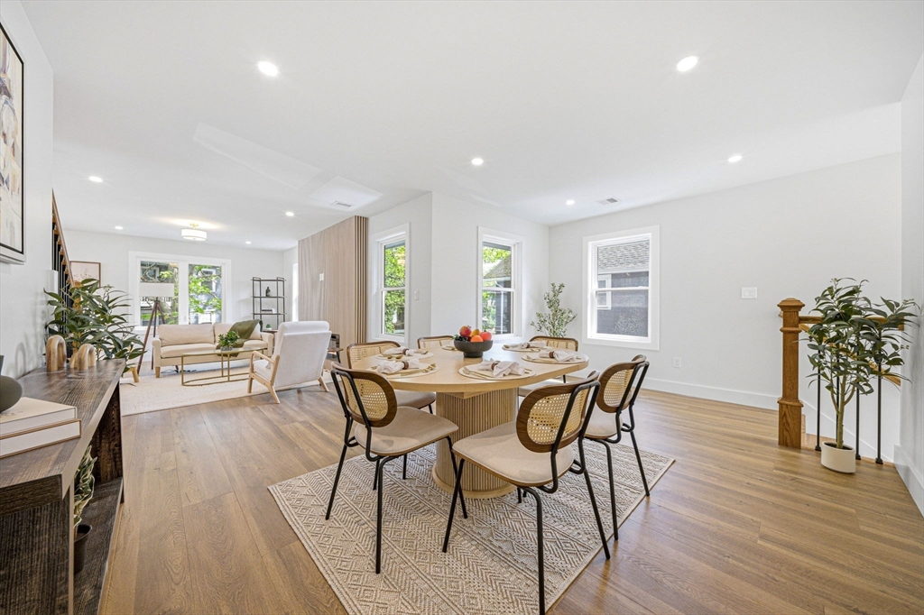 54 Rangeley Road, Unit 54 Newton, MA 02465 - Photo 5 of 41