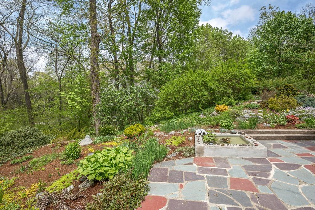 5 Mason Street Lexington, MA 02421 - Photo 4 of 17