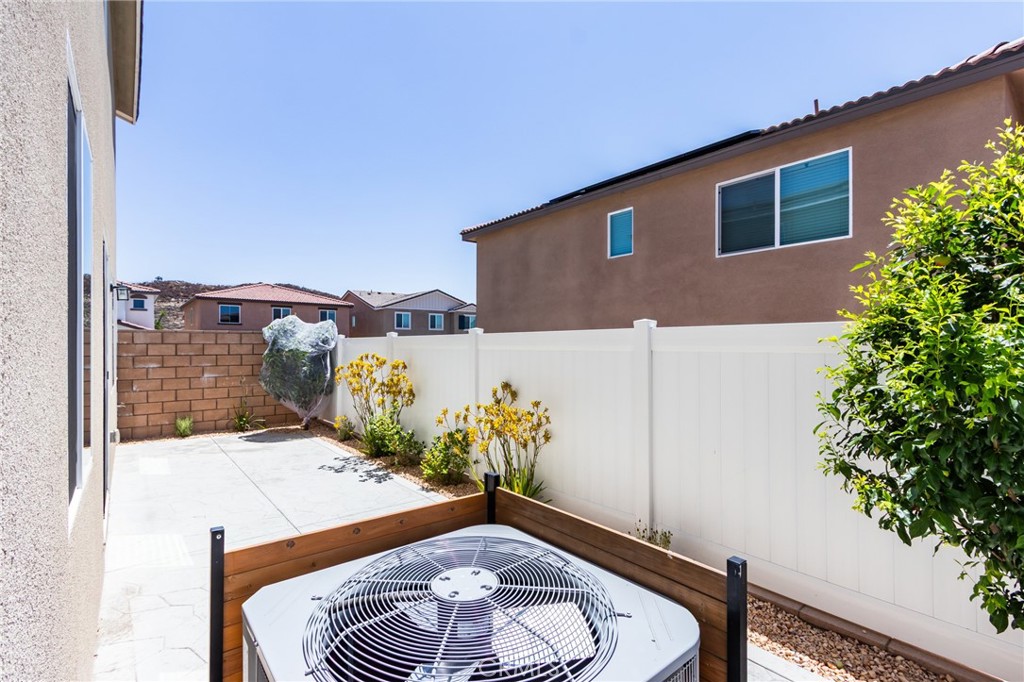 36469 Shine Drive Winchester, CA 92596 - Photo 37 of 73