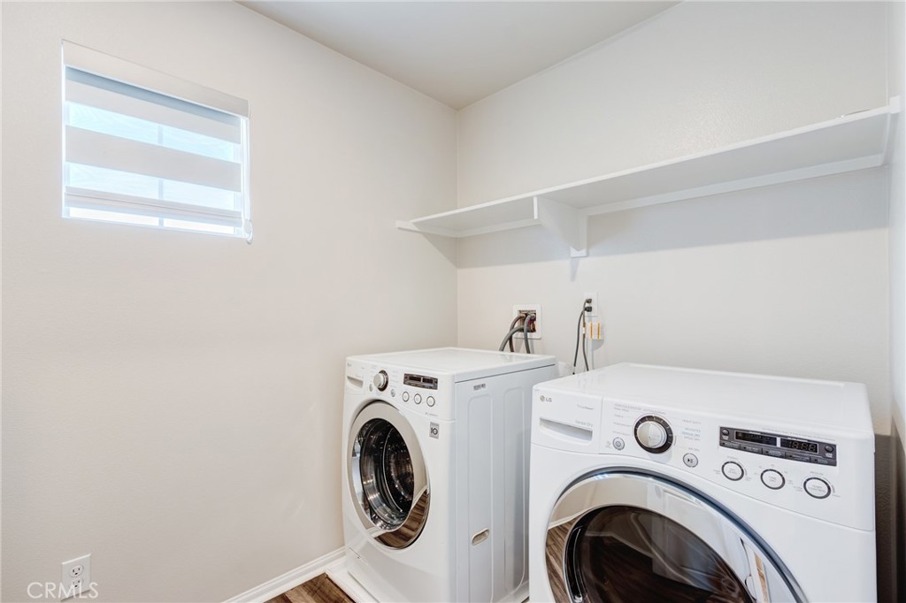 36469 Shine Drive Winchester, CA 92596 - Photo 58 of 73 a utility room with dryer and washer