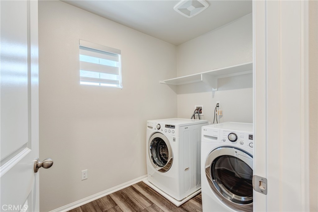 36469 Shine Drive Winchester, CA 92596 - Photo 60 of 73 a utility room with dryer and washer