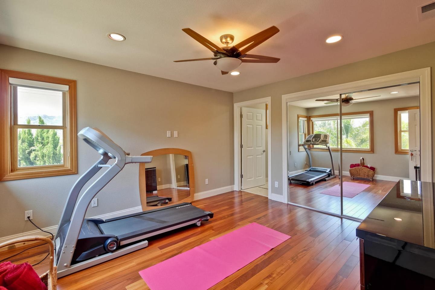 10161 Hillcrest Road Cupertino, CA 95014 - Photo 19 of 35 Gallery Image 19