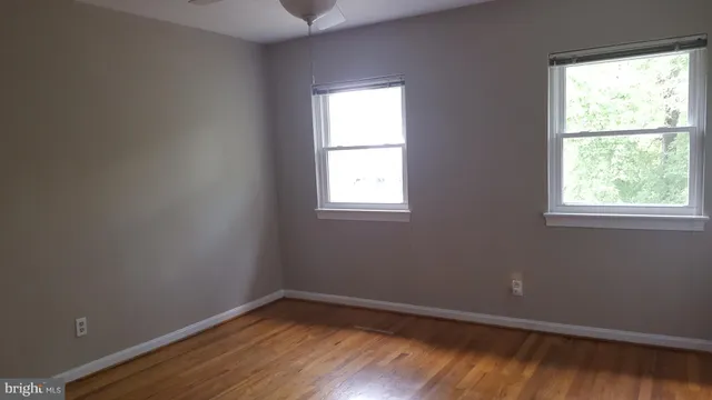 $2,950 | 905 Little Street, Alexandria, VA 22301