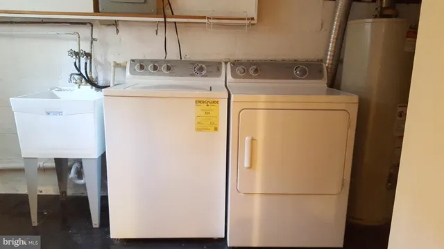 $2,950 | 905 Little Street, Alexandria, VA 22301