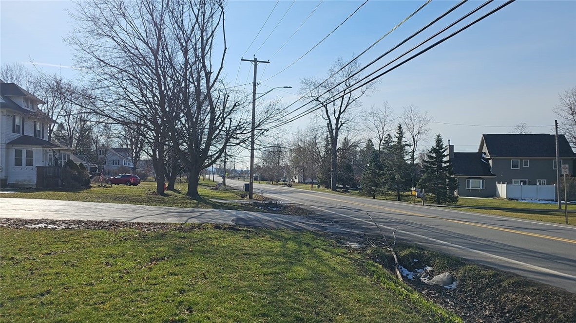6972 Owasco Road Owasco, NY 13021 - Photo 24 of 27 View down the street to Owasco Lake!