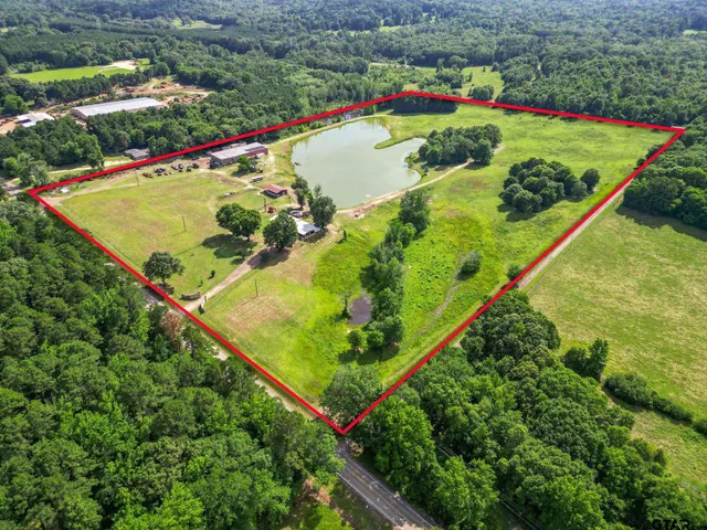 $899,900 | 2711 Farm To Market Road 250, Hughes Springs, TX 75656