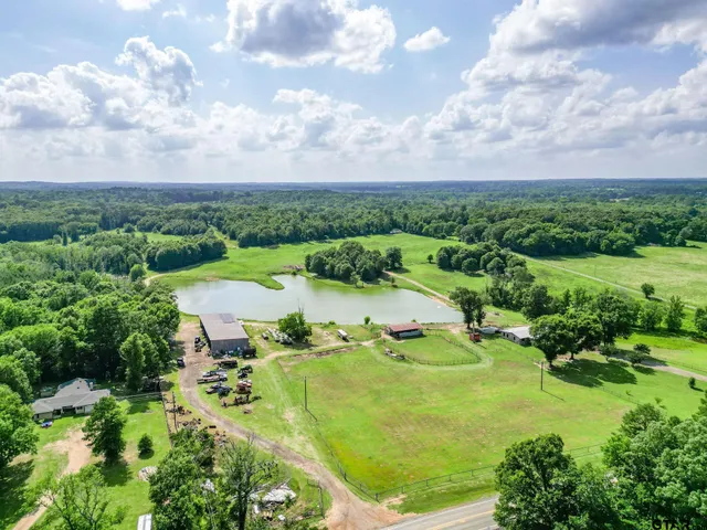 $899,900 | 2711 Farm To Market Road 250, Hughes Springs, TX 75656