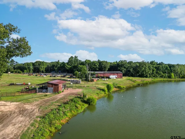 $899,900 | 2711 Farm To Market Road 250, Hughes Springs, TX 75656